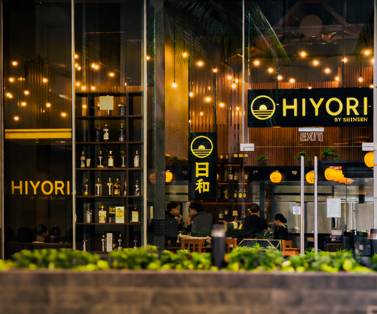 Modern Japanese restaurant dining area HIYORI by Shinsen